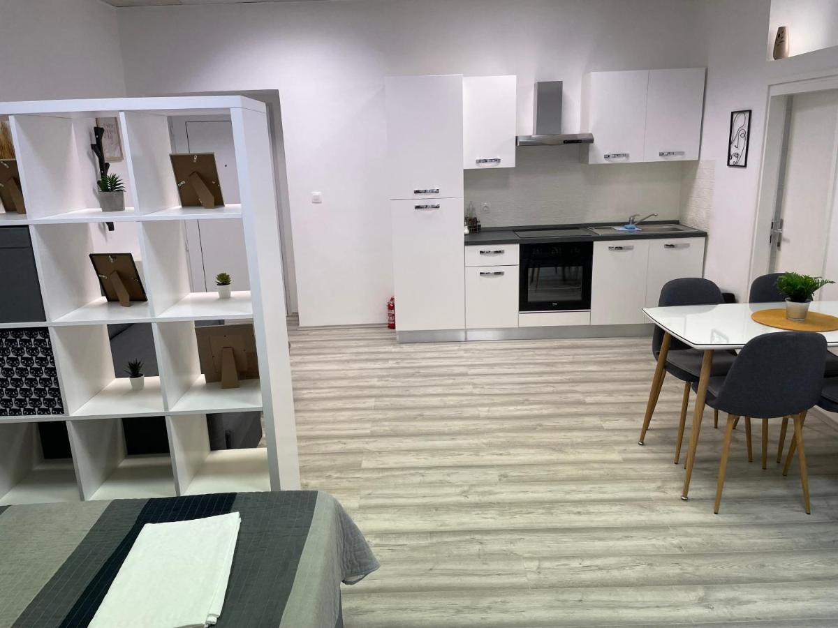 Apartment Studio Beauty In Centar Пула Екстер'єр фото