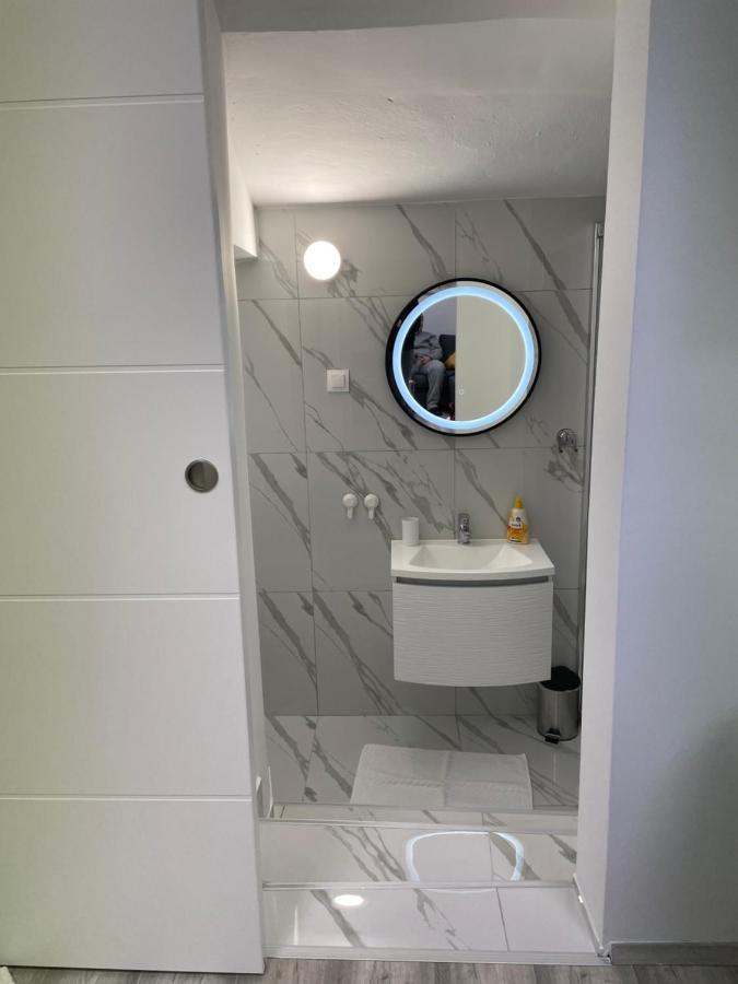 Apartment Studio Beauty In Centar Пула Екстер'єр фото